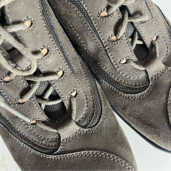 CLARKS In Motion Shoes Walking Comfort Lace Up Olive Nubuck Leather Size 10 N - Picture 6 of 11